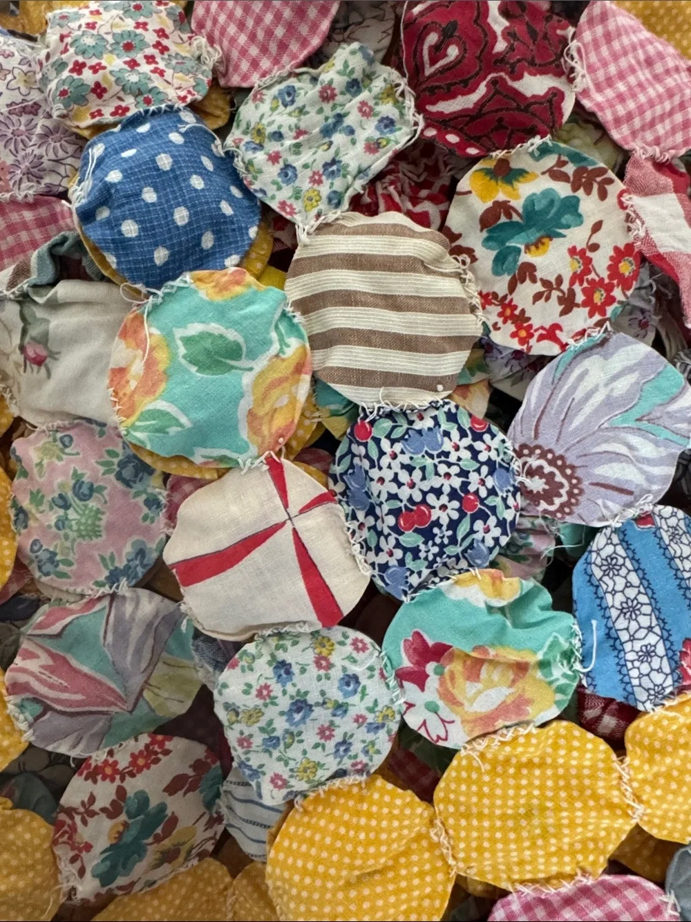 Vintage Handmade YoYo Quilt
